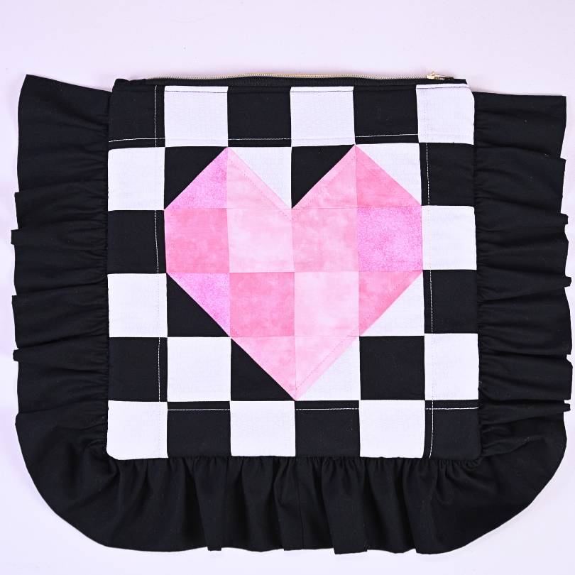 Patchwork Heart Quilted Zipper Pouch Workshop