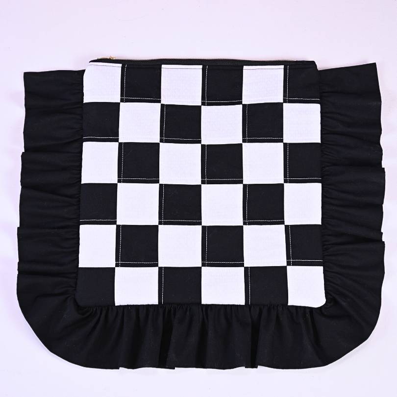 Patchwork Heart Quilted Zipper Pouch Workshop