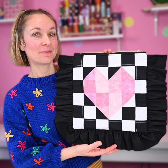 Patchwork Heart Quilted Zipper Pouch Workshop